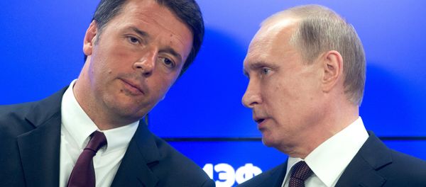 June 17, 2016. President Vladimir Putin (right) and Italian Prime Minister Matteo Renzi at the ceremony of signing documents summing up the results of the Russian-Italian talks at the 20th St. Petersburg International Economic Forum - Sputnik International