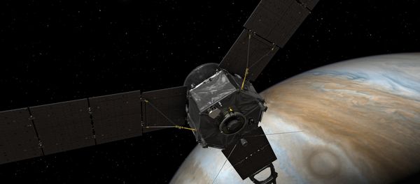 Artist’s concept of the Juno spacecraft at Jupiter Artist’s concept of the Juno spacecraft at Jupiter - Sputnik International