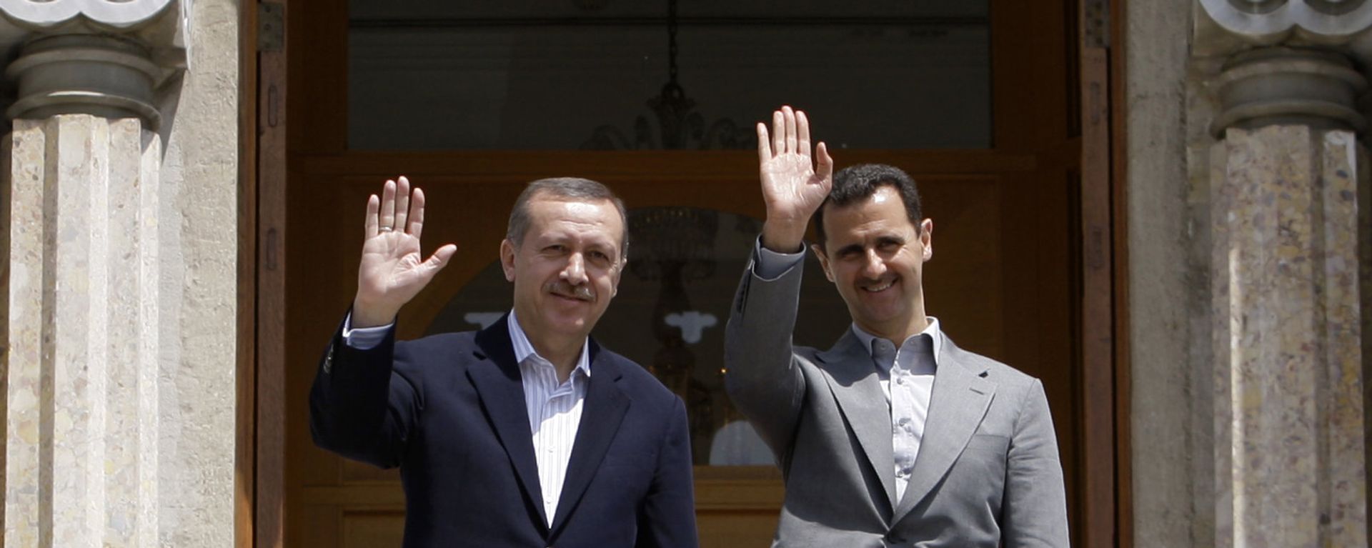 Syrian President Bashar al-Assad (R) and Turkish President Erdogan Recep Tayyip Erdogan (File) Syrian President Bashar al-Assad (R) and Turkish President Erdogan Recep Tayyip Erdogan (File) - Sputnik International, 1920, 22.05.2023