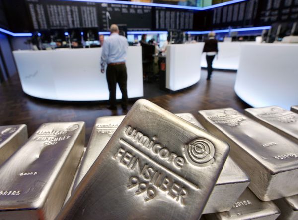 Silver bullions, weighing five kilograms each (File) Silver bullions, weighing five kilograms each (File) - Sputnik International