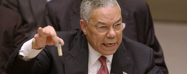 The image seen round the world of Secretary of State Colin Powell and his mock vial of anthrax,which he held up during a presentation before the UN on Iraq's alleged weapons of mass destruction program, February 5, 2003. - Sputnik International