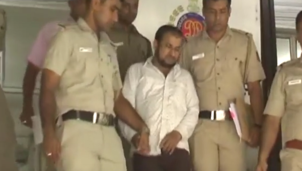 India: Man sends vulgar SMSes to 1,500 women, is arrested in Delhi - Sputnik International