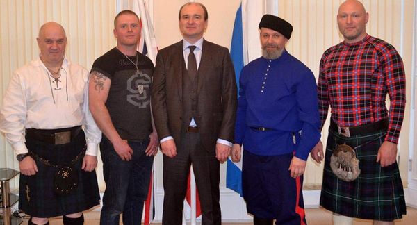 Zane Grey, last one on the right, visiting the Consulate General of the Russian Federation in Edinburgh. - Sputnik International