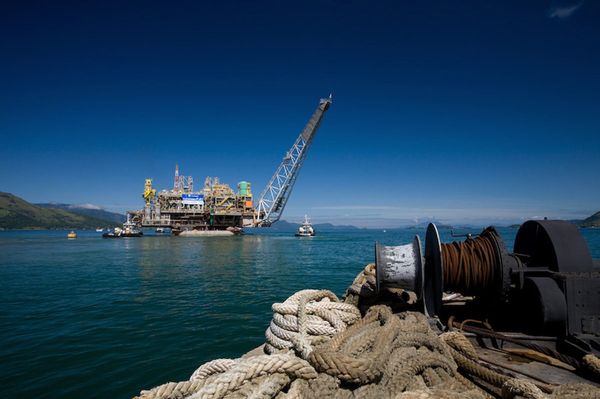 Partial view of the Petrobras P-51 semi-submersible off-shore oil platform construction site at the Brasfelf shipyard in Angra dos Reis (File) Partial view of the Petrobras P-51 semi-submersible off-shore oil platform construction site at the Brasfelf shipyard in Angra dos Reis (File) - Sputnik International