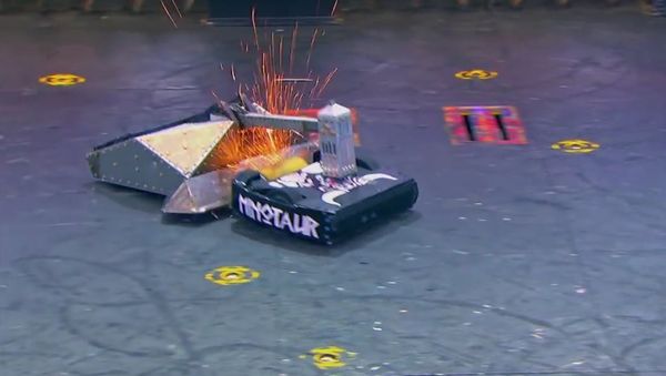 Blacksmith vs. Minotaur - BattleBots - Sputnik International