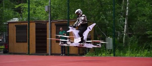 The Russian company Hoversurf has created a flying motorcycle capable of accelerating up to 100 kilometers per hour, according to the newspaper Izvestia - Sputnik International