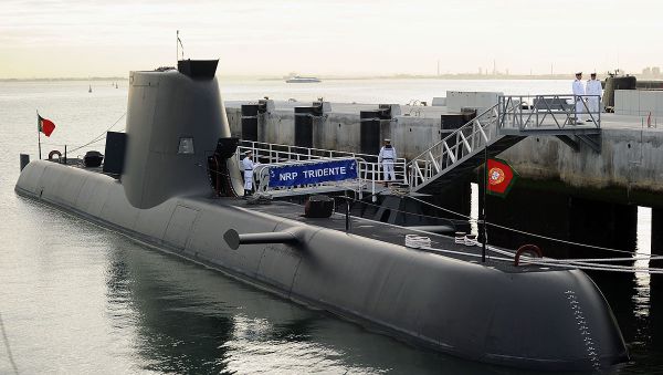 Portugal's Tridente-class submarine on its arrival to Alfeite naval base Portugal's Tridente-class submarine on its arrival to Alfeite naval base - Sputnik International