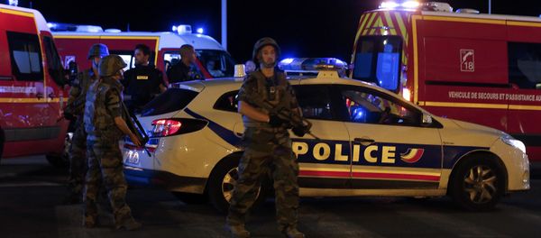 French soldiers and rescue forces in Nice, France, July 14, 2016. - Sputnik International