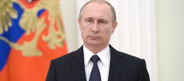Russian president Vladimir Putin has expressed his condolences to president Hollande and French people vie TV address after deadly truck attack in Nice. - Sputnik International