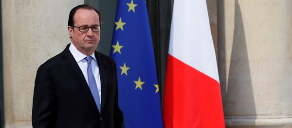 French President Francois Hollande leaves the Elysee Palace in Paris, France, July 15, 2016, after attending an emergency defence meeting the day after the Bastille Day truck attack in Nice. French President Francois Hollande leaves the Elysee Palace in Paris, France, July 15, 2016, after attending an emergency defence meeting the day after the Bastille Day truck attack in Nice. - Sputnik International