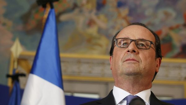 French President Francois Hollande speaks to journalists at the Prefectoral Palace the day after the Bastille Day truck attack, in Nice, France, July 15, 2016. - Sputnik International