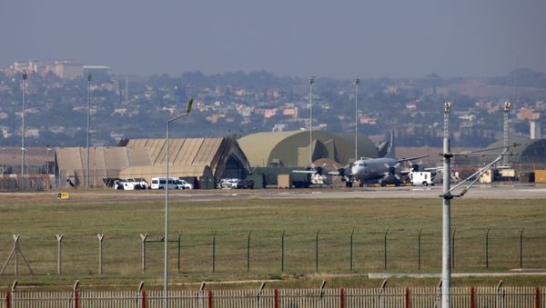 A military aircraft is pictured on the runway at Incirlik Air Base, in the outskirts of the city of Adana, southeastern Turkey - Sputnik International