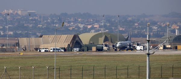 A military aircraft is pictured on the runway at Incirlik Air Base, in the outskirts of the city of Adana, southeastern Turkey - Sputnik International
