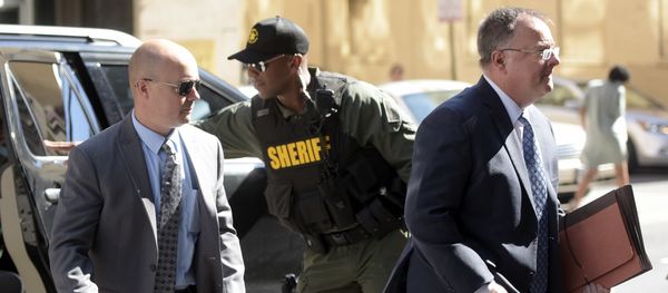 Lt. Brian Rice, left, one of the six members of the Baltimore Police Department charged in connection to the death of Freddie Gray, arrives with attorney Mike Davey, right, at a courthouse to hear a judge's ruling in his trial in Baltimore, Monday, July 18, 2016. Lt. Brian Rice, left, one of the six members of the Baltimore Police Department charged in connection to the death of Freddie Gray, arrives with attorney Mike Davey, right, at a courthouse to hear a judge's ruling in his trial in Baltimore, Monday, July 18, 2016. - Sputnik International
