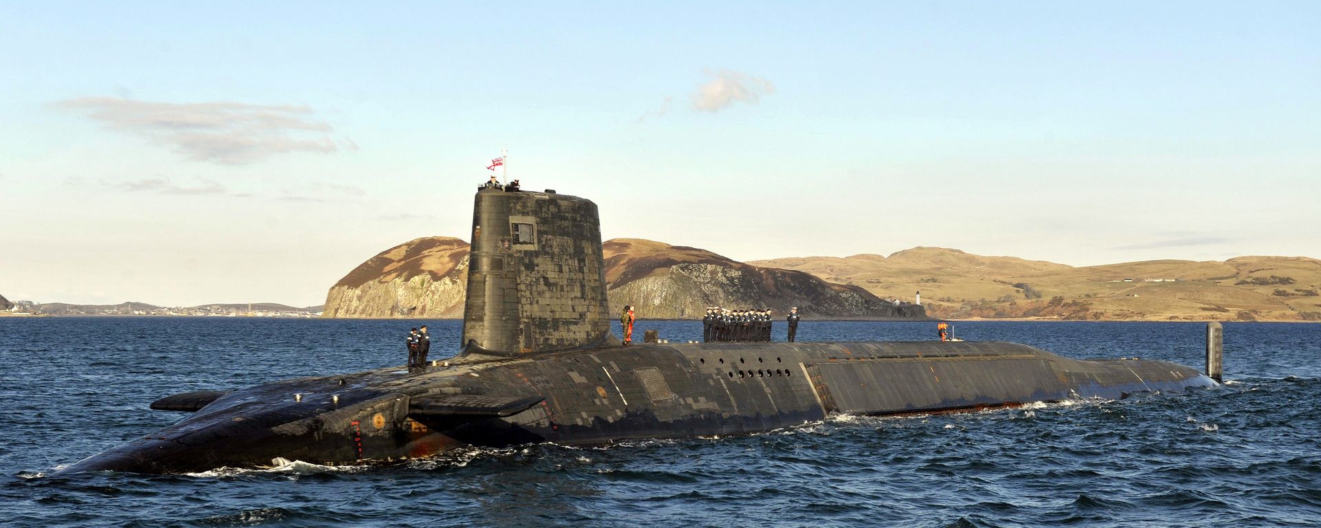 Trident Nuclear Submarine, HMS Victorious, on patrol off the west coast of Scotland Trident Nuclear Submarine, HMS Victorious, on patrol off the west coast of Scotland - Sputnik International, 1920, 02.09.2021