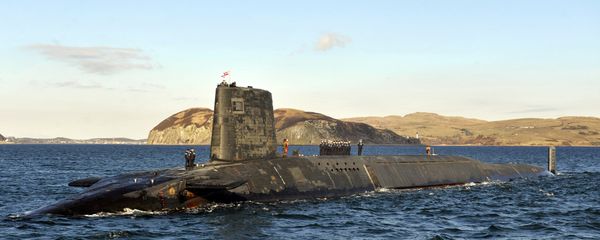 Trident Nuclear Submarine HMS Victorious on patrol off the west coast of Scotland - Sputnik International