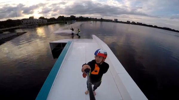 Selfie Stick Incident - Sputnik International