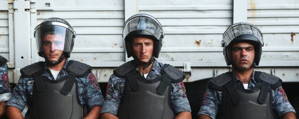 Developments around seized police building in Yerevan - Sputnik International