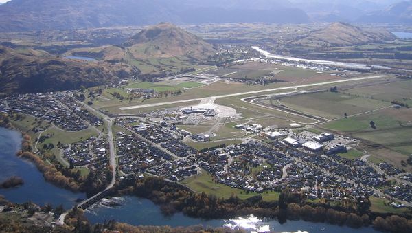 View of Queenstown airport from Deer Park - Sputnik International