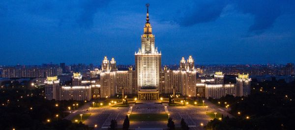 Здание Московского государственного университета имени М.В. Ломоносова в Москве Здание Московского государственного университета имени М.В. Ломоносова в Москве - Sputnik International