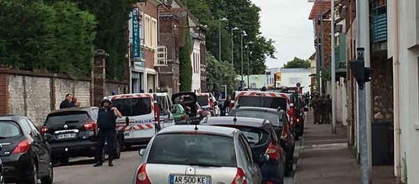 Two Armed Men Take Hostages in Church in France's Normandy - Sputnik International