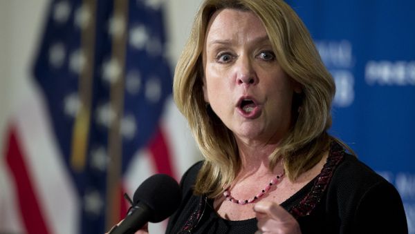 Air Force Secretary Deborah Lee James speaks about budget cuts, sexual assaults, and other issues facing the US Air Force. - Sputnik International