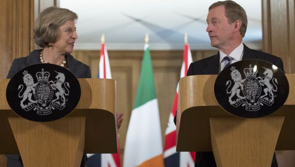 Britain's Prime Minister Theresa May (L) and Irish Taoiseach Enda Kenny hold a joint news conference inside 10 Downing Street, London - Sputnik International