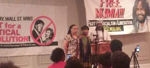 Theresa Shoatz,Center, her brother Russell III on her right  and sister Sharon her left - Sputnik International