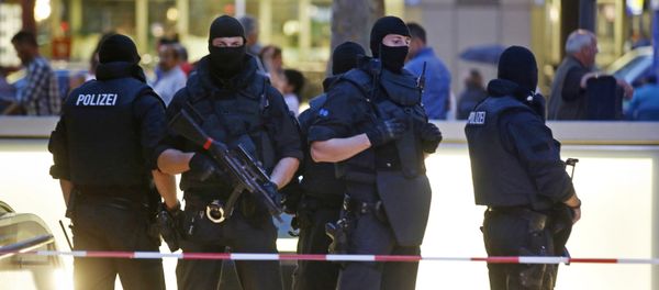 Special forces police officers stand guard in Germany Special forces police officers stand guard in Germany - Sputnik International