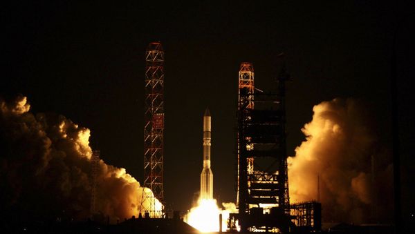 A Proton-M rocket of the International Launch Services (ILS), carrying the EchoStar XVI satellite, blasts off from the Russian leased Kazakhstan's Baikonur cosmodrome (File) - Sputnik International