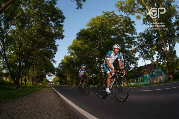 (L-R) Eduard Fuchs from Austria and Aleksej Shchebelin from Russia race during the 14th stage Khabarovsk-Vladivostok at the Red Bull Trans-Siberian Extreme race in Russia on July 27th, 2016 - Sputnik International