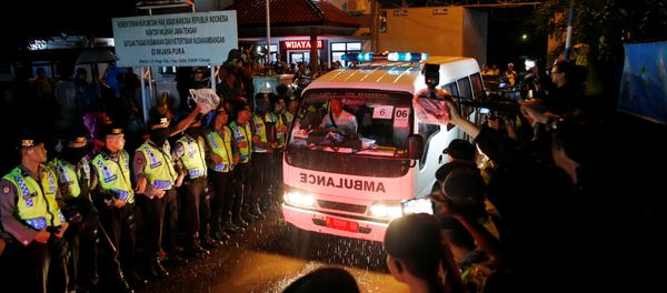 An ambulance carrying the remains of an executed prisoner leaves the port of the prison island of Nusa Kambangan island, in Cilacap, Central Java, Indonesia July 29, 2016 An ambulance carrying the remains of an executed prisoner leaves the port of the prison island of Nusa Kambangan island, in Cilacap, Central Java, Indonesia July 29, 2016 - Sputnik International