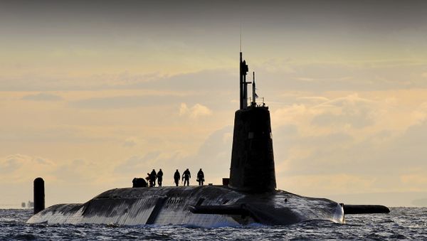 HMS Vanguard arrives back at HM Naval Base Clyde, Faslane, Scotland following a patrol. (File) HMS Vanguard arrives back at HM Naval Base Clyde, Faslane, Scotland following a patrol. (File) - Sputnik International