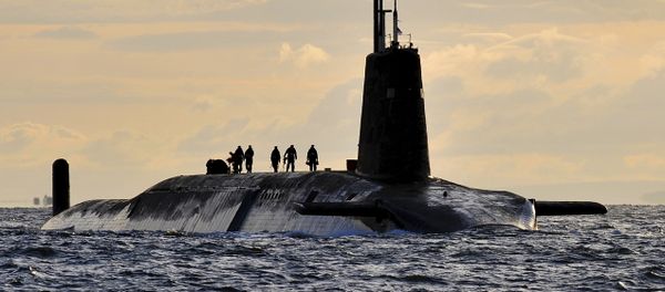 HMS Vanguard arrives back at HM Naval Base Clyde, Faslane, Scotland following a patrol. (File) HMS Vanguard arrives back at HM Naval Base Clyde, Faslane, Scotland following a patrol. (File) - Sputnik International