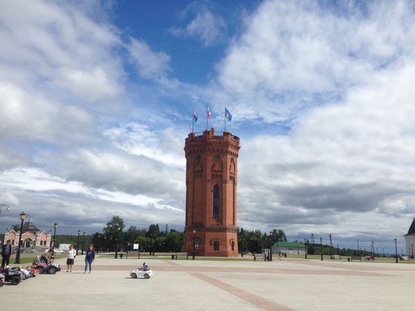 The former Tobolsk water tower now used as a youth committee office - Sputnik International
