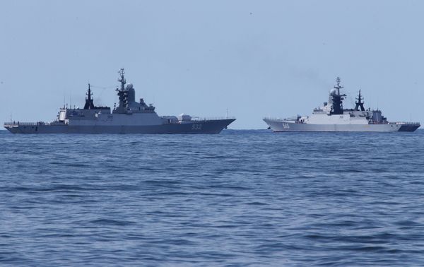 Boiky and Stoiky corvettes return to Baltiysk - Sputnik International