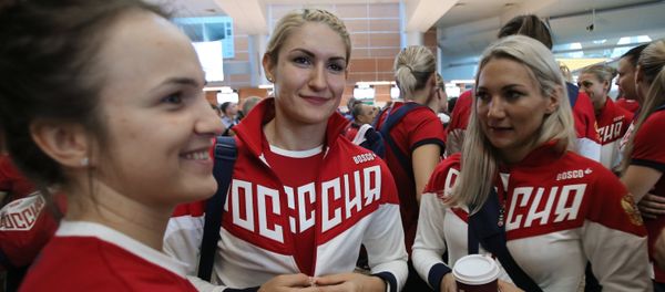 Members of the Russian Olympic handball team Polina Kuznetsova and Vladlena Bobrovnikova (right to left) at Sheremetyevo Airport Members of the Russian Olympic handball team Polina Kuznetsova and Vladlena Bobrovnikova (right to left) at Sheremetyevo Airport - Sputnik International