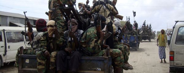 Al-Shabaab fighters display weopons as they conduct military exercises in northern Mogadishu, Somalia (File) - Sputnik International