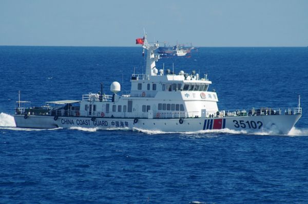 In this photo released by the 11th Regional Coast Guard Headquarters of Japan, a Chinese coast guard vessel sails near disputed East China Sea islands Saturday, Aug. 6, 2016 In this photo released by the 11th Regional Coast Guard Headquarters of Japan, a Chinese coast guard vessel sails near disputed East China Sea islands Saturday, Aug. 6, 2016 - Sputnik International