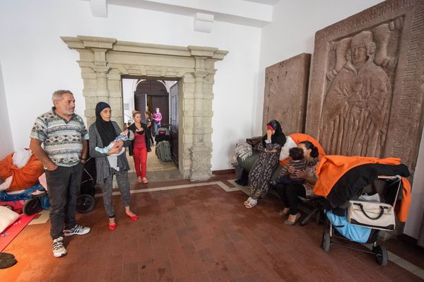 Refugees are accommodated in a side room of the cathedral of St. Peter in Regensburg, southern Germany (File) Refugees are accommodated in a side room of the cathedral of St. Peter in Regensburg, southern Germany (File) - Sputnik International