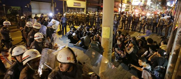 Police officers round up a group of protesters detained during a march against the money spent on the Rio's 2016 Summer Olympics and the interim Brazilian president Michel Temer in Sao Paulo, Brazil, Friday, Aug. 5, 2016 - Sputnik International
