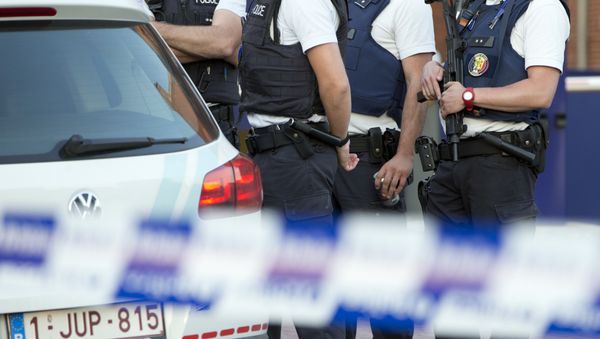 Police secure the scene, near the police headquarters in Charleroi, Belgium on Saturday, Aug. 6, 2016. ﻿  - Sputnik International