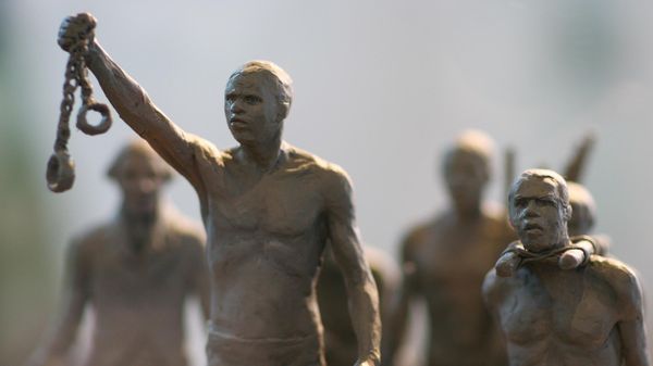 A maquette of a statue commemorating the enslaved Africans whose lives were lost during the slave trade is pictured as it is unveiled by London Mayor Boris Johnson in central London, on August 18, 2008. The statue is to be erected in Hyde Park - Sputnik International