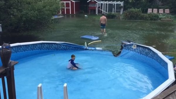 Pool Fail - Sputnik International