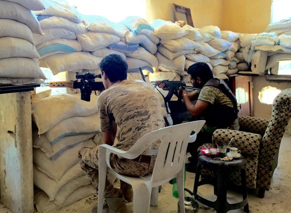 Syria. Soldiers of the Syrian Army at the front line in southern Aleppo - Sputnik International