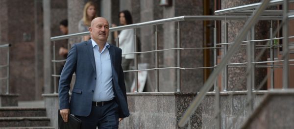 Russian football expert Stanislav Cherchesov before a meeting of the Rusian Football Union's Council of Coaches in Moscow - Sputnik International
