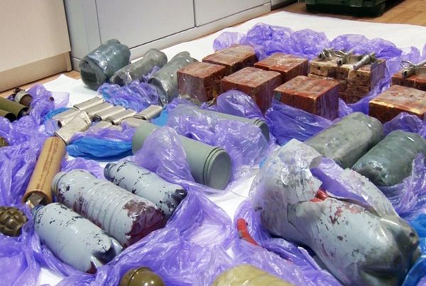 Explosive devices and ammunition found during the detention of Ukrainian saboteurs detained by the Russian Federal Security Service in Crimea. Still from a video courtesy of the FSB Public Relations Center. Explosive devices and ammunition found during the detention of Ukrainian saboteurs detained by the Russian Federal Security Service in Crimea. Still from a video courtesy of the FSB Public Relations Center. - Sputnik International
