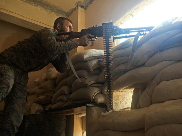 A Syrian army soldier during the assault on the artillery school in the south-east of Aleppo, Syria A Syrian army soldier during the assault on the artillery school in the south-east of Aleppo, Syria - Sputnik International