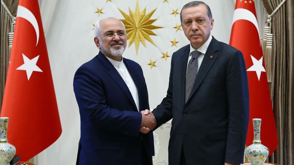 Turkish President Recep Tayyip Erdogan, right, shake hands with the Iranian Foreign Minister Mohammad Javad Zarif, during their meeting in Ankara, Friday, Aug. 12, 2016 Turkish President Recep Tayyip Erdogan, right, shake hands with the Iranian Foreign Minister Mohammad Javad Zarif, during their meeting in Ankara, Friday, Aug. 12, 2016 - Sputnik International