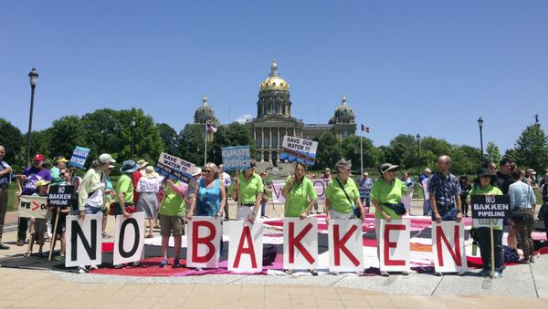 Organizations opposing the Dakota Access pipeline project, also known as the Bakken pipeline which stretches from North Dakota across South Dakota and Iowa into Illinois, rally at the Iowa Capitol in Des Moines, Monday, June 6, 2016 Organizations opposing the Dakota Access pipeline project, also known as the Bakken pipeline which stretches from North Dakota across South Dakota and Iowa into Illinois, rally at the Iowa Capitol in Des Moines, Monday, June 6, 2016 - Sputnik International